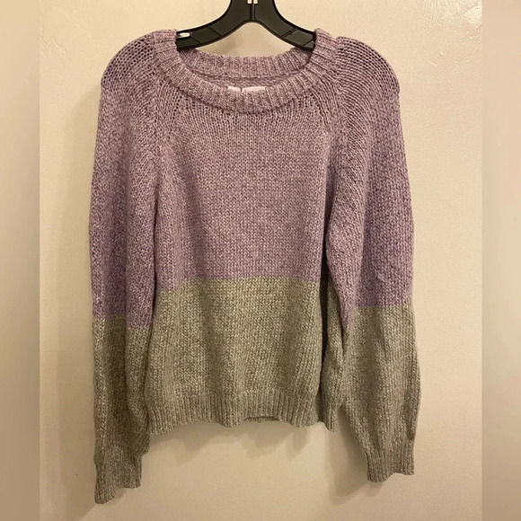 Velvet by Graham & Spencer Skylar Crewneck Colorblock Sweater Lilac Medium - Picture 2 of 7